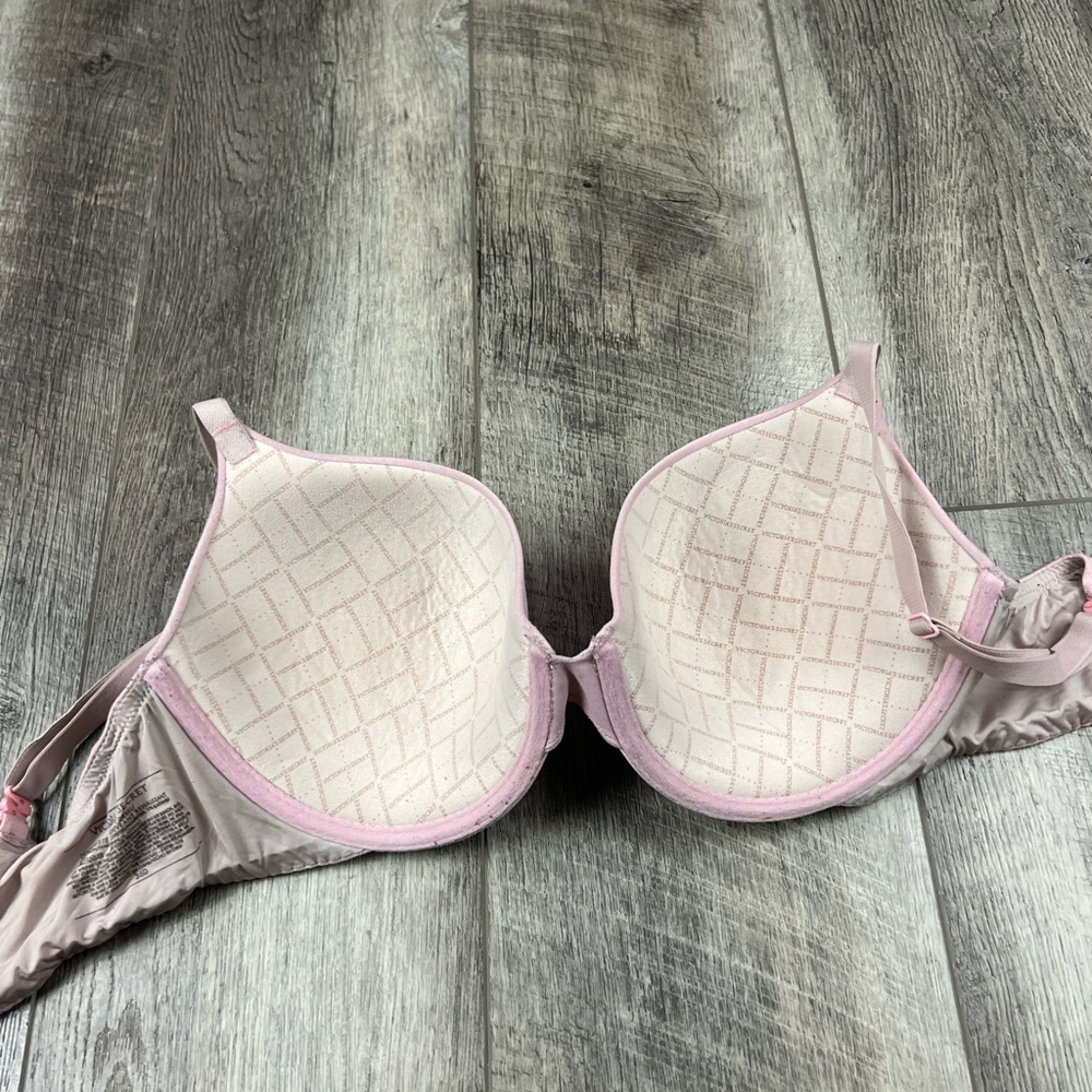 36D VS Pink Semi Demi Bra - Picture 9 of 13